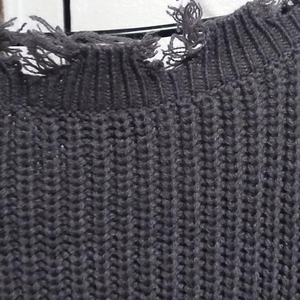 Sweater - Picture 5 of 5